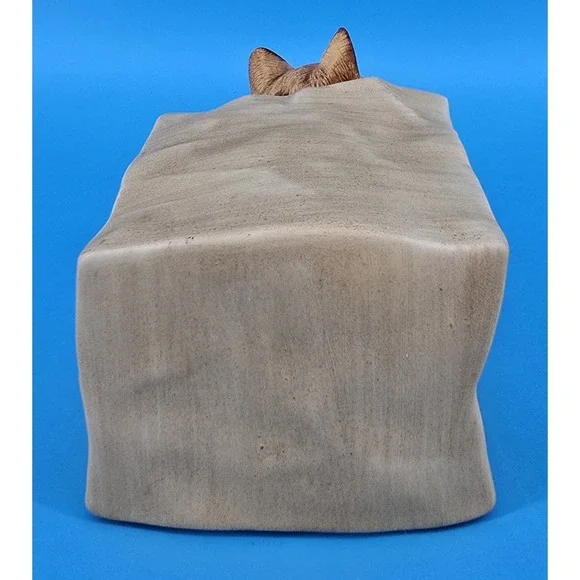 Vintage Mann Music Box Cat Paper Bag Plays "Memories" Kitten Japan 1982 Ceramic - Picture 4 of 9